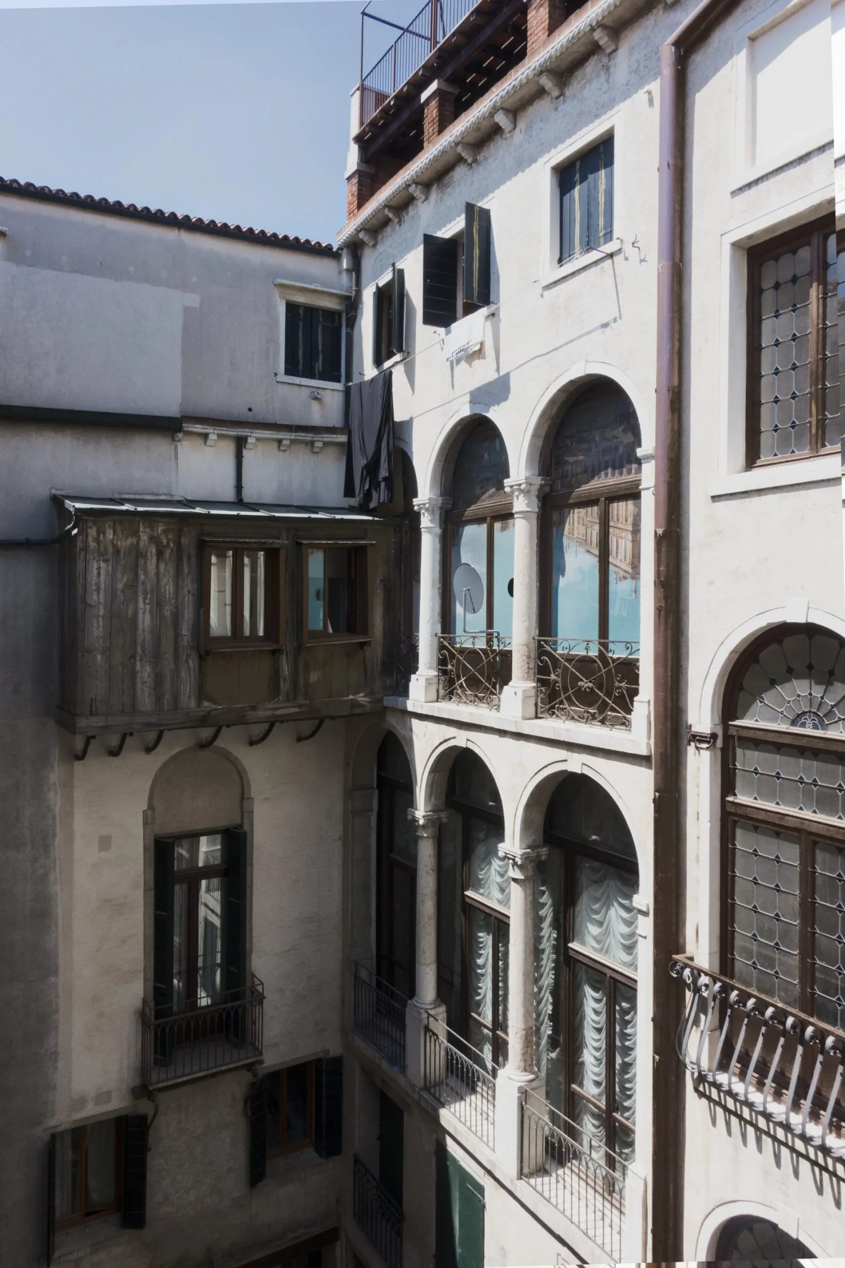 Contra Vision one-way vision window filmWindow Graphics The Venice Art Biennale